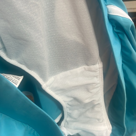 Under Armour loose heatgear shorts. Size Large Great condition! - Picture 11 of 11